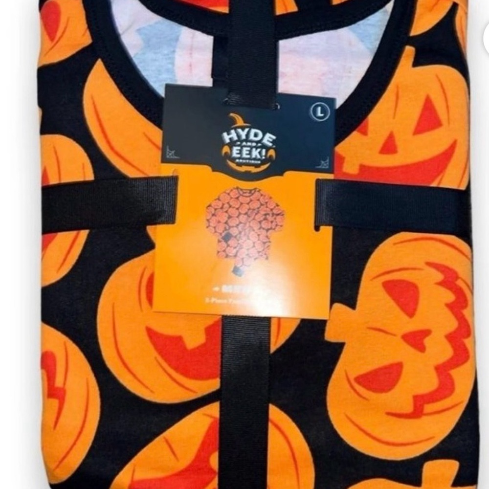 Hyde & Eek! Men's Halloween Pumpkin Pajama Set - Black and Orange